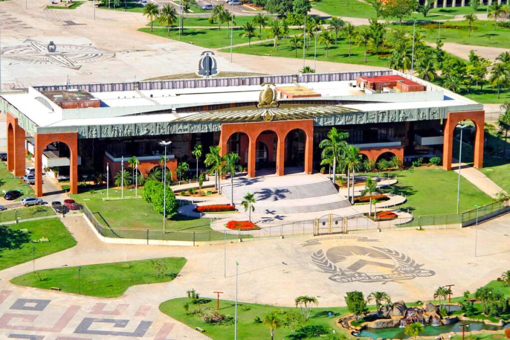 Nova lei reajusta salários de servidores do Tocantins e amplia auxílio para R$ 500