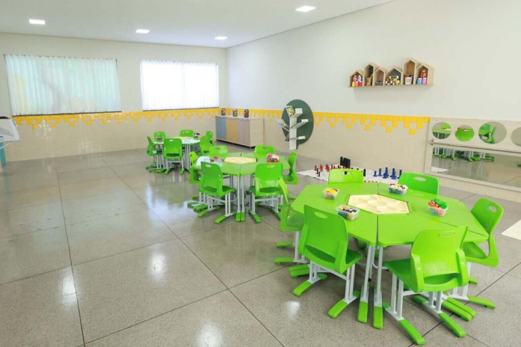 Educação de Palmas mantém estado de greve e marca nova assembleia para setembro Educação de Palmas mantém estado de greve e marca nova assembleia para setembro
